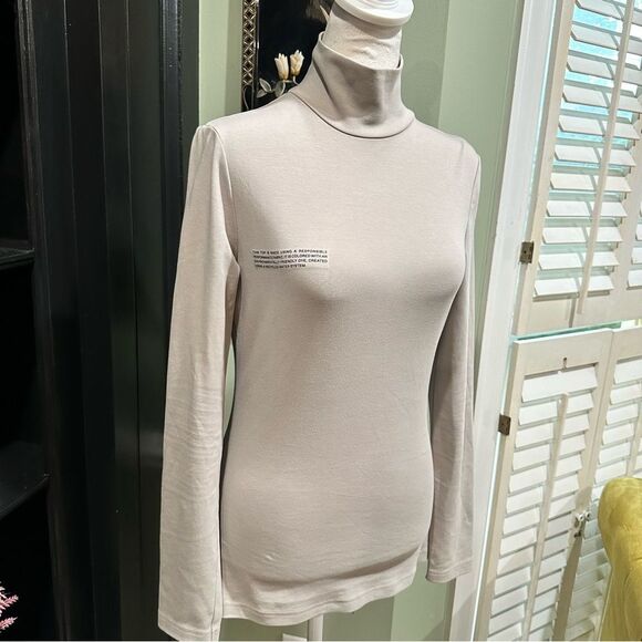 Pangaia Tops - PANGAIA Long Sleeve Turtleneck Top – Size M